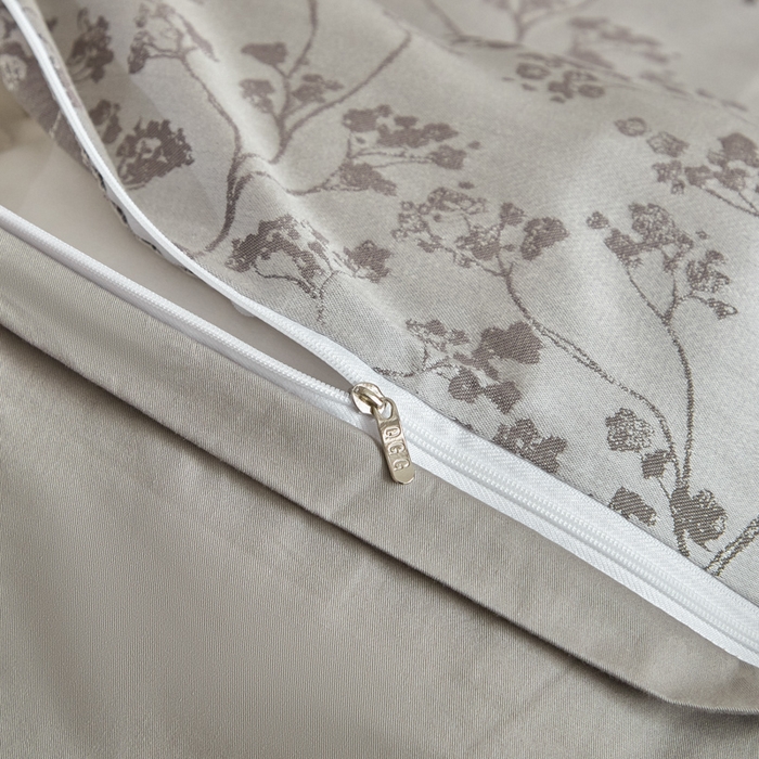 91家纺网 家纺一手货源 找家纺 琪格格纺织 2026新款色织天丝棉提花四件套 春絮-灰