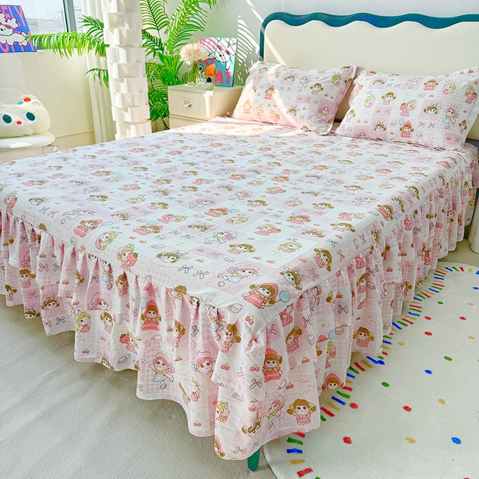 91家纺网 家纺一手货源 找家纺 九诺家纺 2026春夏新款丝柔棉皱皱纱床裙四件套双花边工艺床裙 安妮-草莓女孩