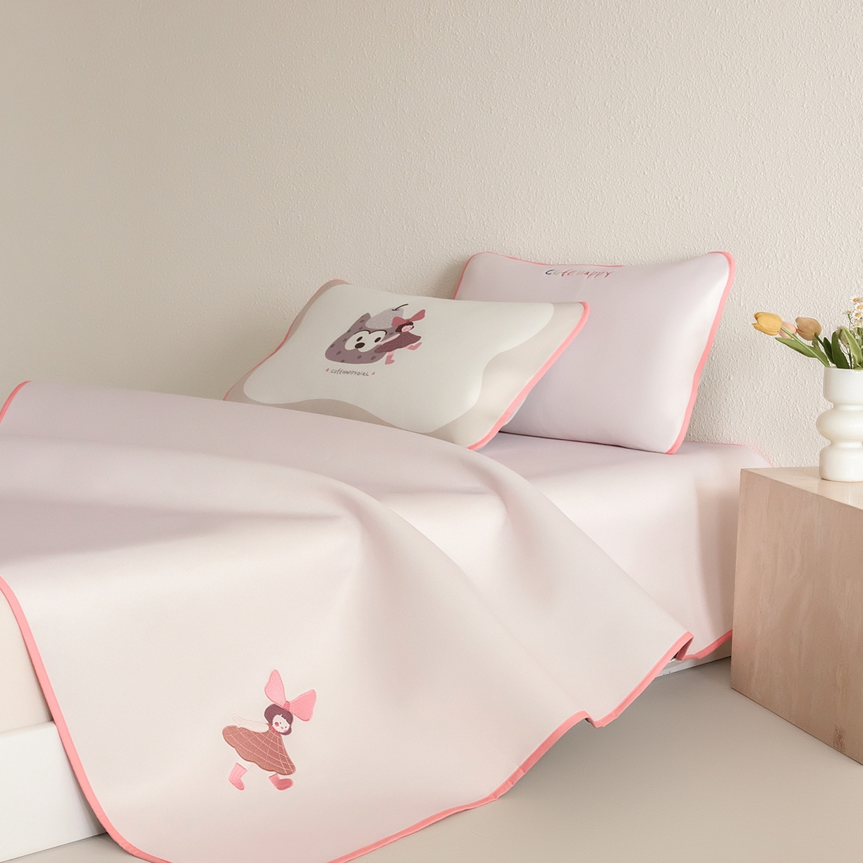 91家纺网 家纺一手货源 找家纺 禧禾 2026春夏新款A类600D数码冰丝席凉席席子-冰菓系列 蝴蝶女孩-床席款