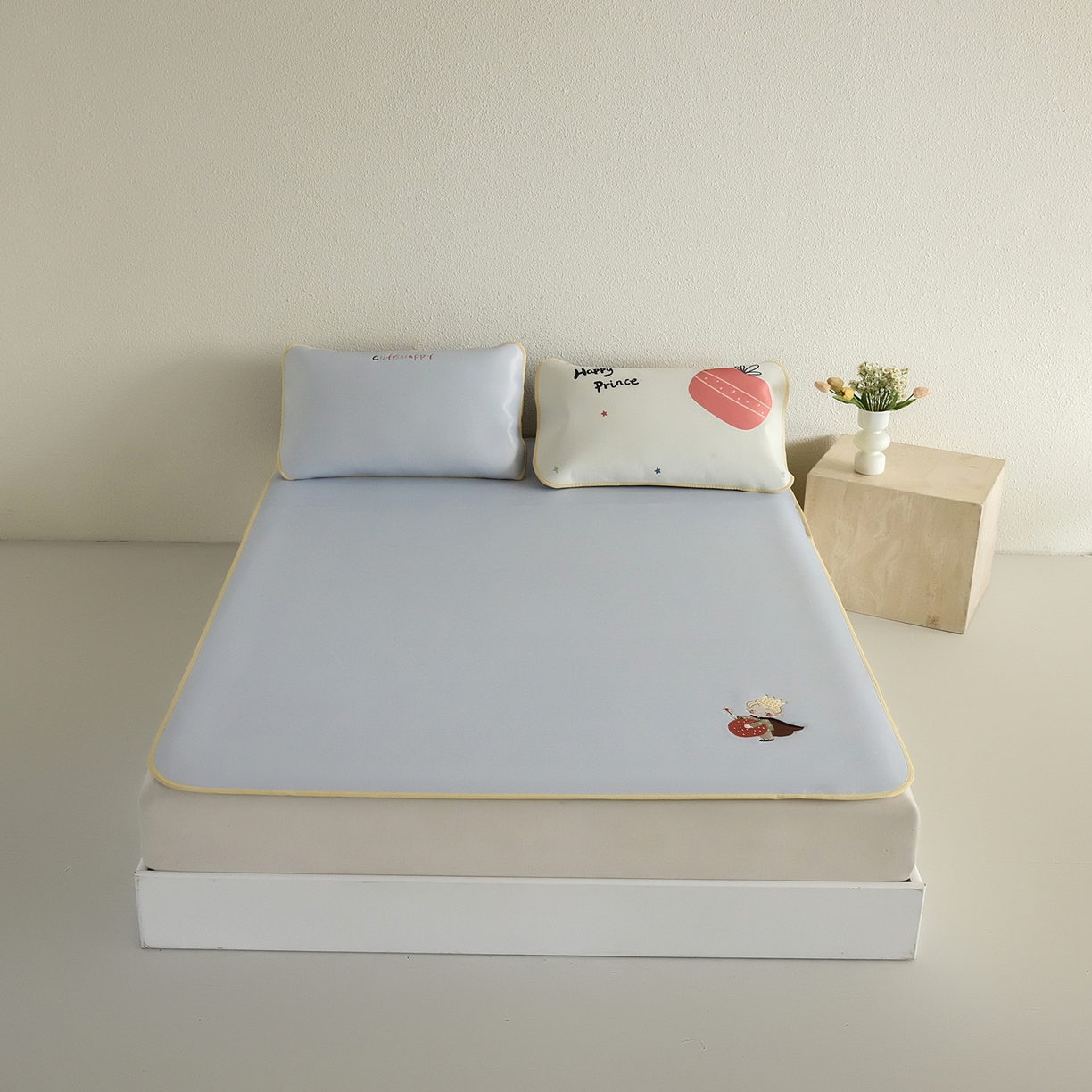 91家纺网 家纺一手货源 找家纺 禧禾 2026春夏新款A类600D数码冰丝席凉席席子-冰菓系列 魔法王子-床席款