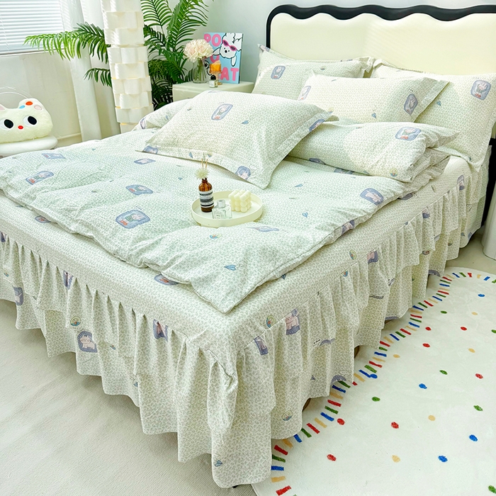 91家纺网 家纺一手货源 找家纺 九诺家纺 2026春夏新款丝柔棉皱皱纱床裙四件套双花边工艺床裙 安妮-甜酷猫咪