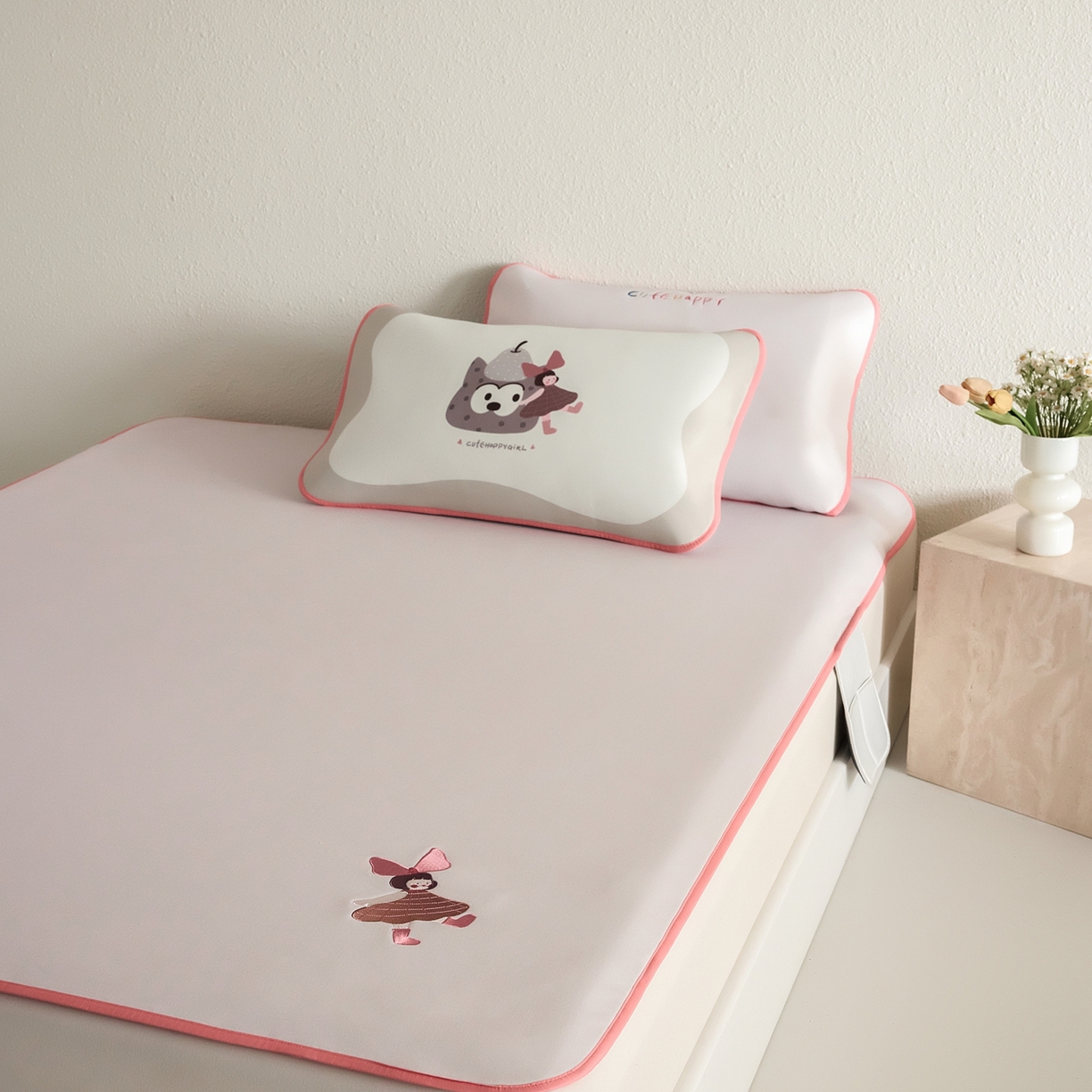 91家纺网 家纺一手货源 找家纺 禧禾 2026春夏新款A类600D数码冰丝席凉席席子-冰菓系列 蝴蝶女孩-床笠款