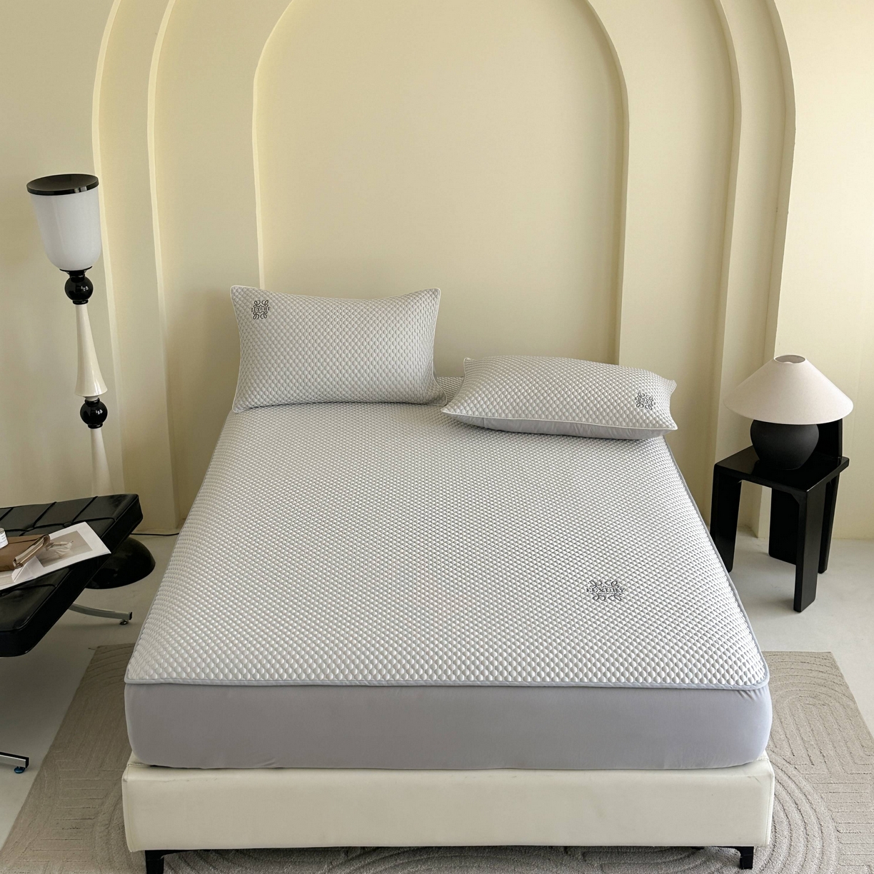 91家纺网 家纺一手货源 找家纺 禧禾 2026新款高冰感豆豆太空席 洛卡灰-床笠款