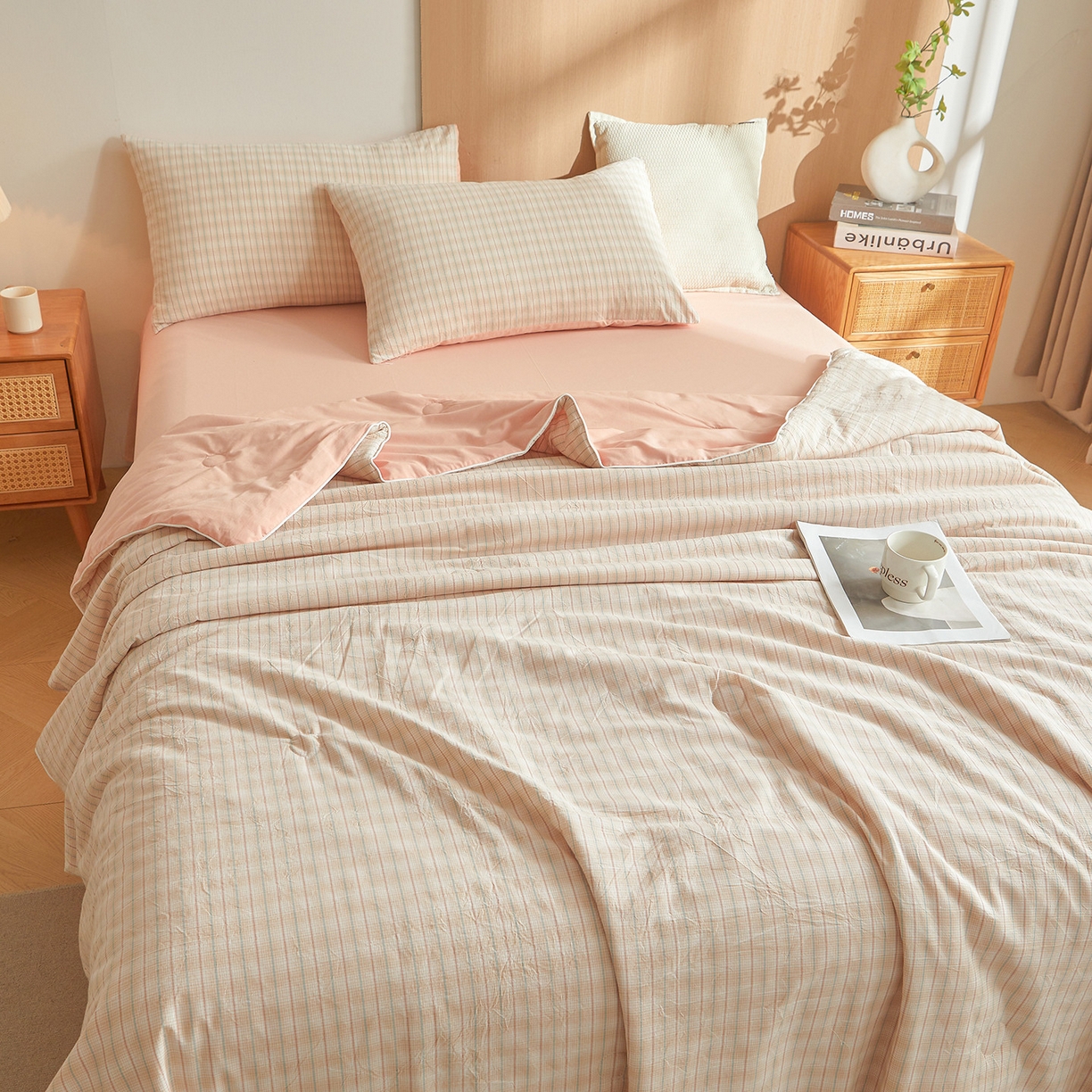 91家纺网 家纺一手货源 找家纺 典冠 2025新款A类全棉色织水洗棉夏被夏凉被 柠檬粉