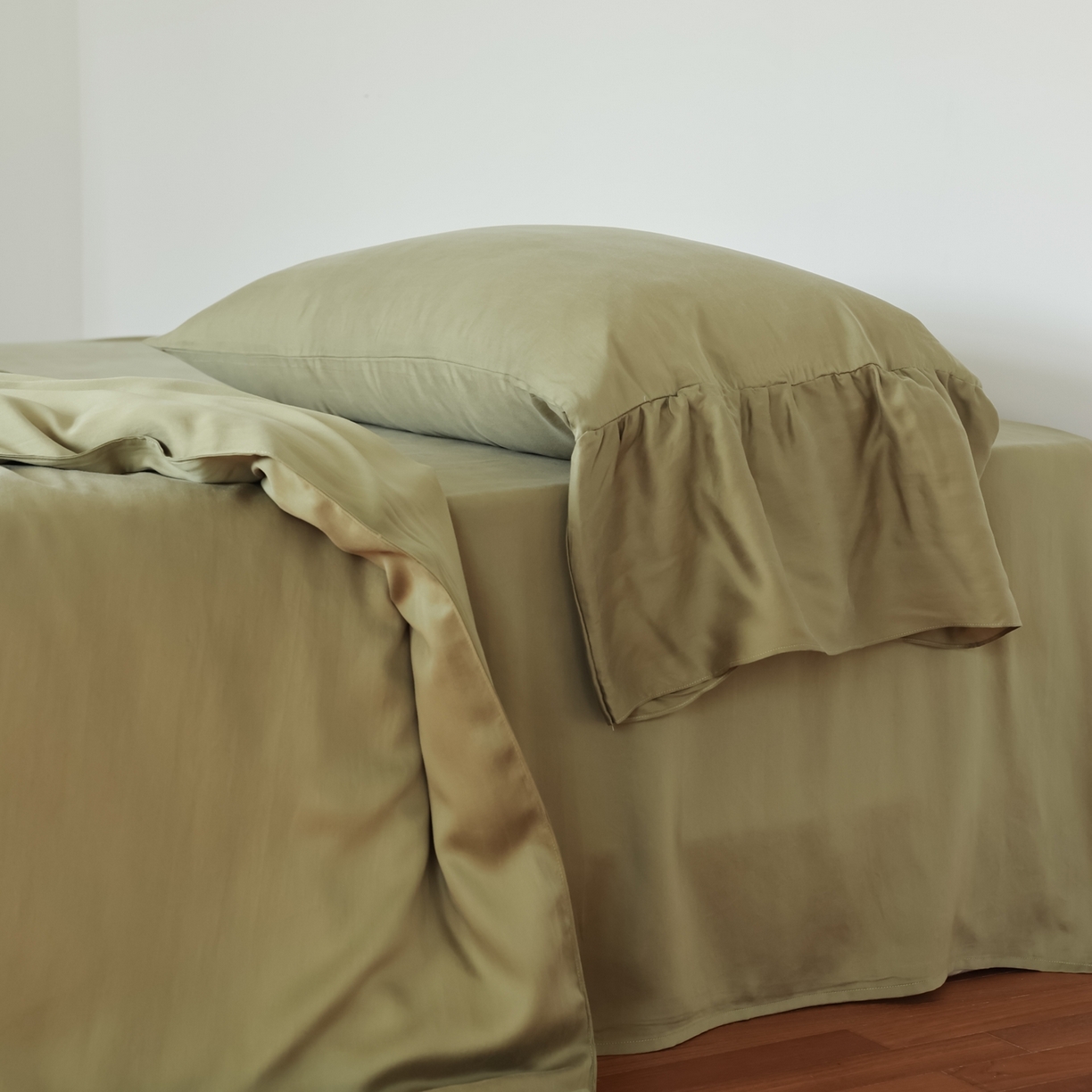 91家纺网 家纺一手货源 找家纺 初拾 2026新款60支水洗兰精天丝”慵懒风“四件套-美人鱼 美人鱼-茉香奶绿