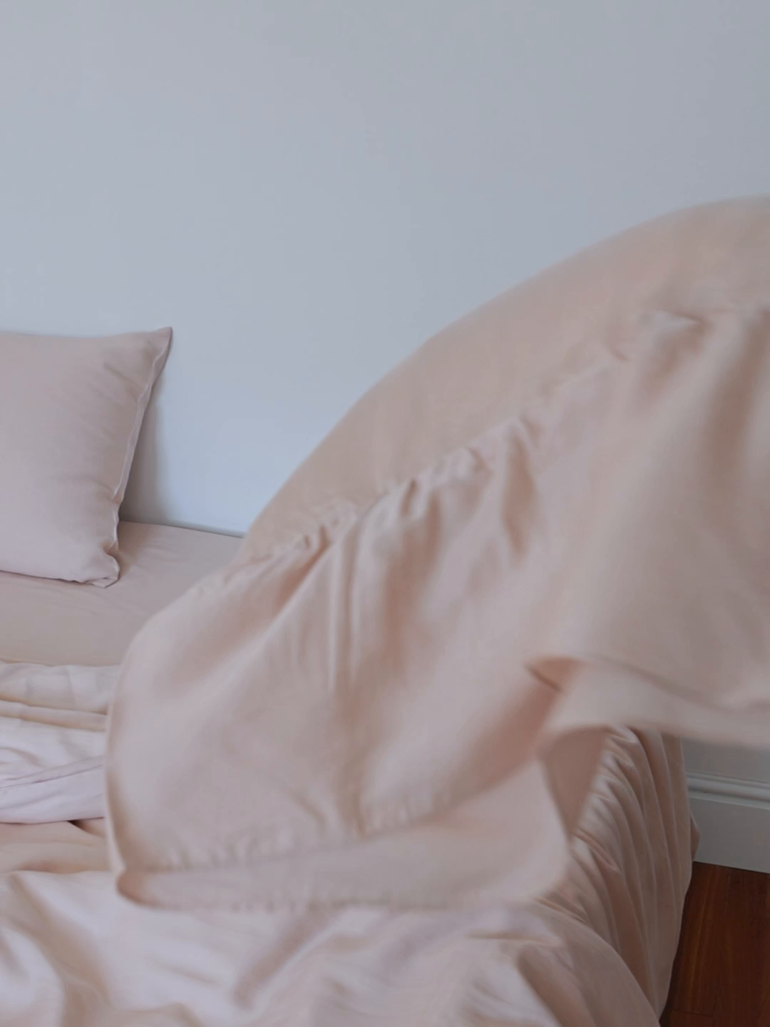 91家纺网 家纺一手货源 找家纺 初拾 2026新款60支水洗兰精天丝”慵懒风“四件套-美人鱼 美人鱼-山茶烟粉