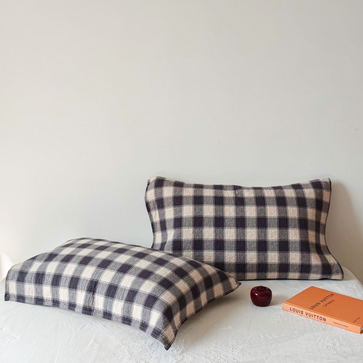 91家纺网 家纺一手货源 找家纺 沐瑟家纺 2026新款无印风格子款枕巾 华夫生活-深灰