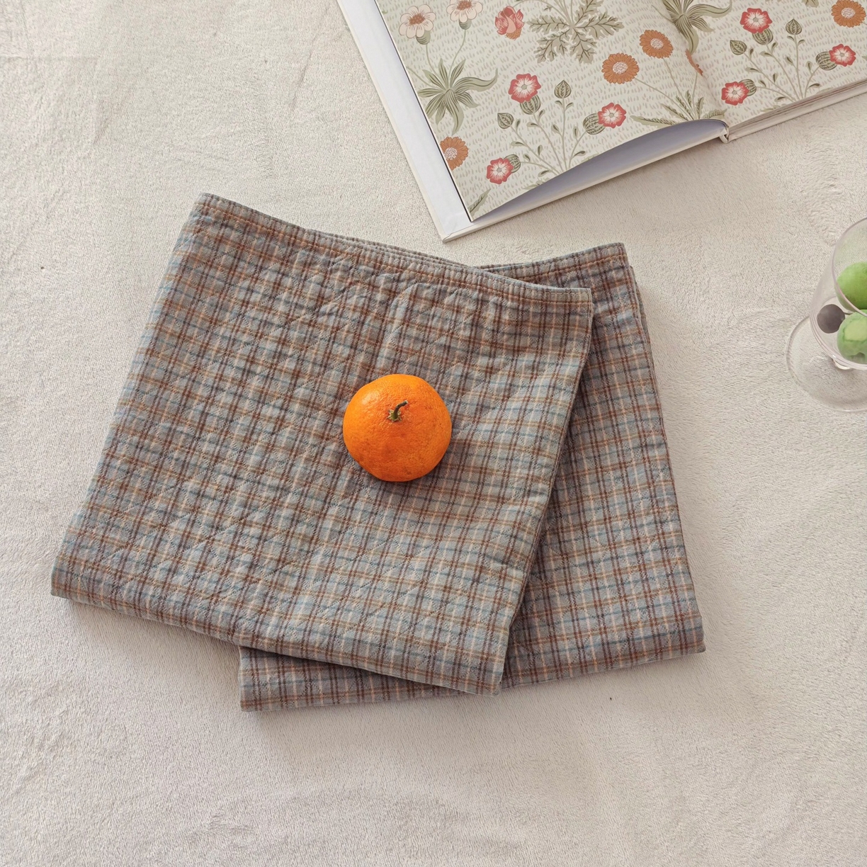 91家纺网 家纺一手货源 找家纺 沐瑟家纺 2026新款无印风格子款枕巾 芸榕-灰绿