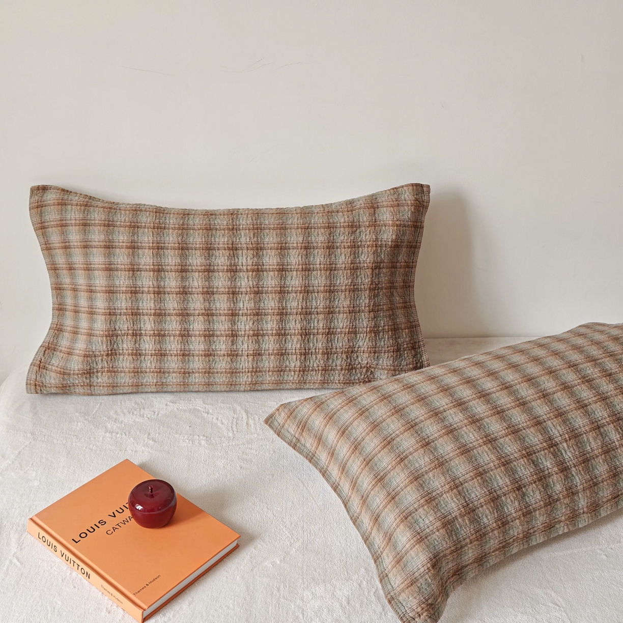 91家纺网 家纺一手货源 找家纺 沐瑟家纺 2026新款无印风格子款枕巾 芸柚-卡其