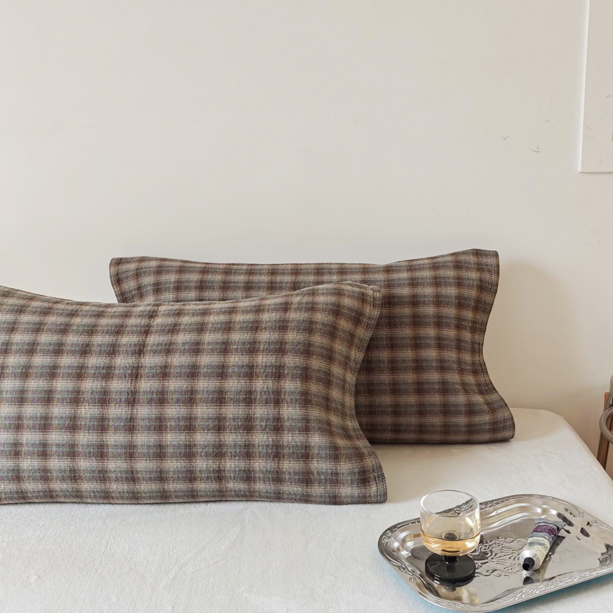 91家纺网 家纺一手货源 找家纺 沐瑟家纺 2026新款无印风格子款枕巾 芸柚-深灰