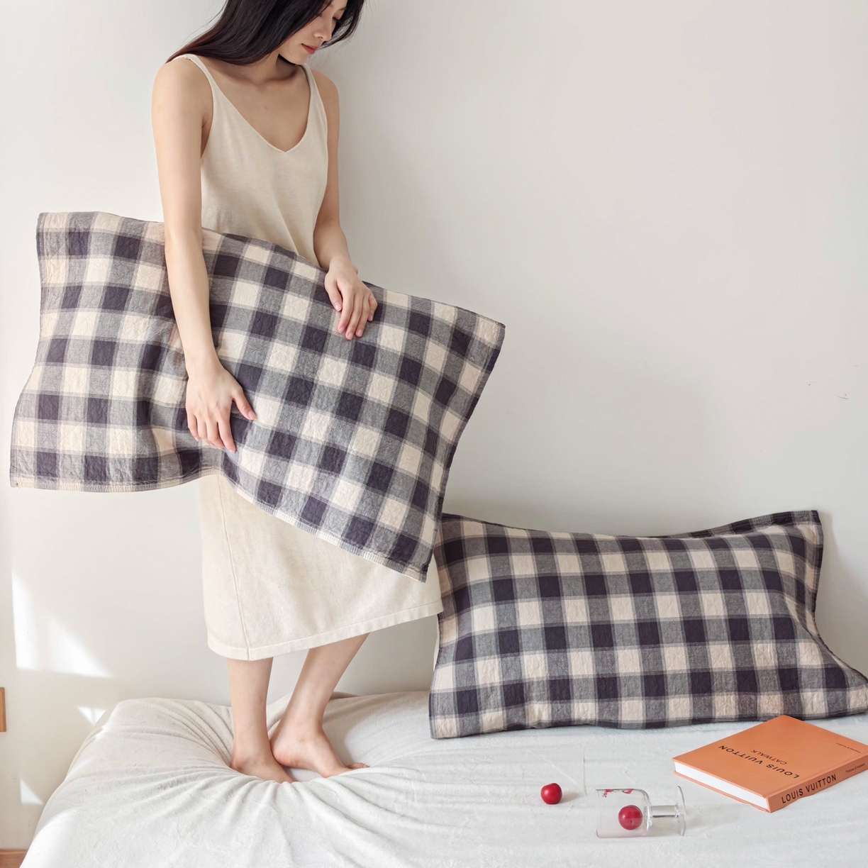 91家纺网 家纺一手货源 找家纺 沐瑟家纺 2026新款无印风格子款枕巾 华夫生活-深灰