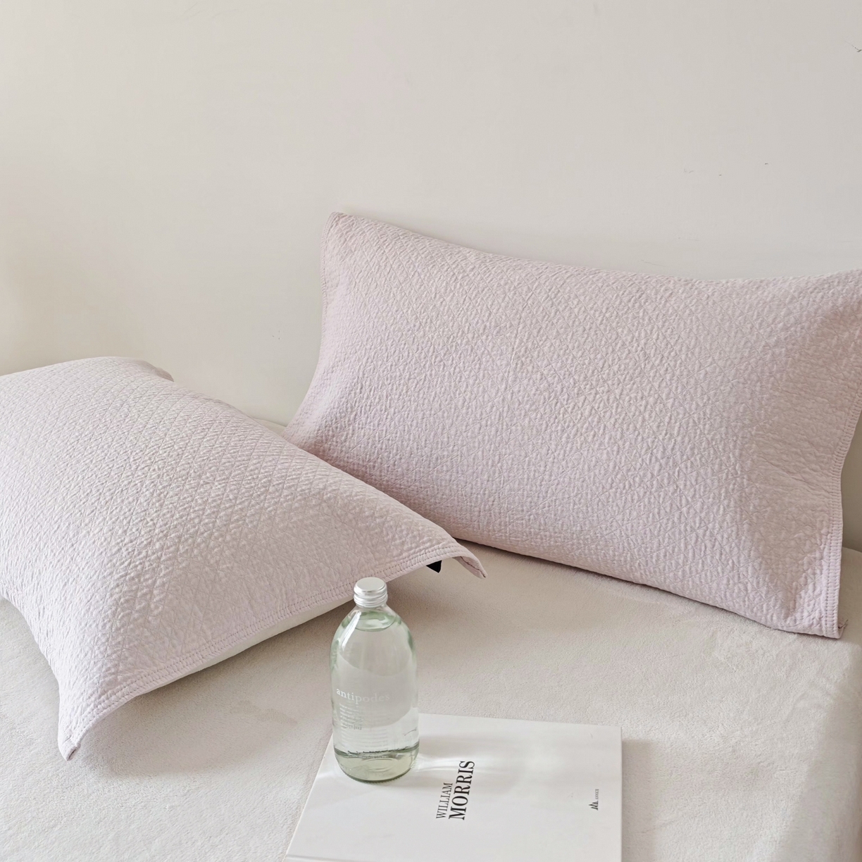 91家纺网 家纺一手货源 找家纺 沐瑟家纺 2026新款无印风格子款枕巾 素格-淡紫