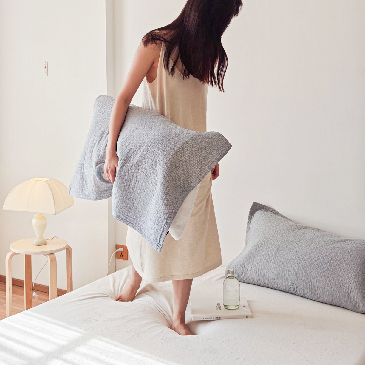 91家纺网 家纺一手货源 找家纺 沐瑟家纺 2026新款无印风格子款枕巾 米格-浅蓝