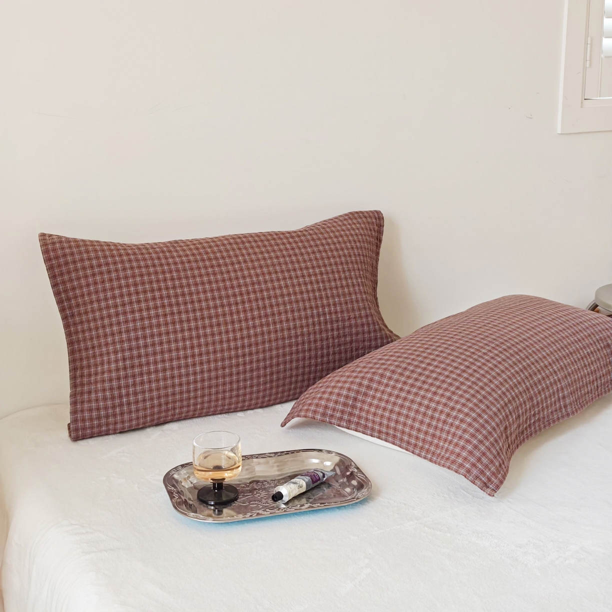 91家纺网 家纺一手货源 找家纺 沐瑟家纺 2026新款无印风格子款枕巾 芸榕-咖色