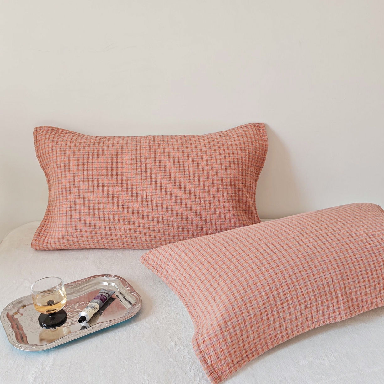 91家纺网 家纺一手货源 找家纺 沐瑟家纺 2026新款无印风格子款枕巾 芸榕-粉色