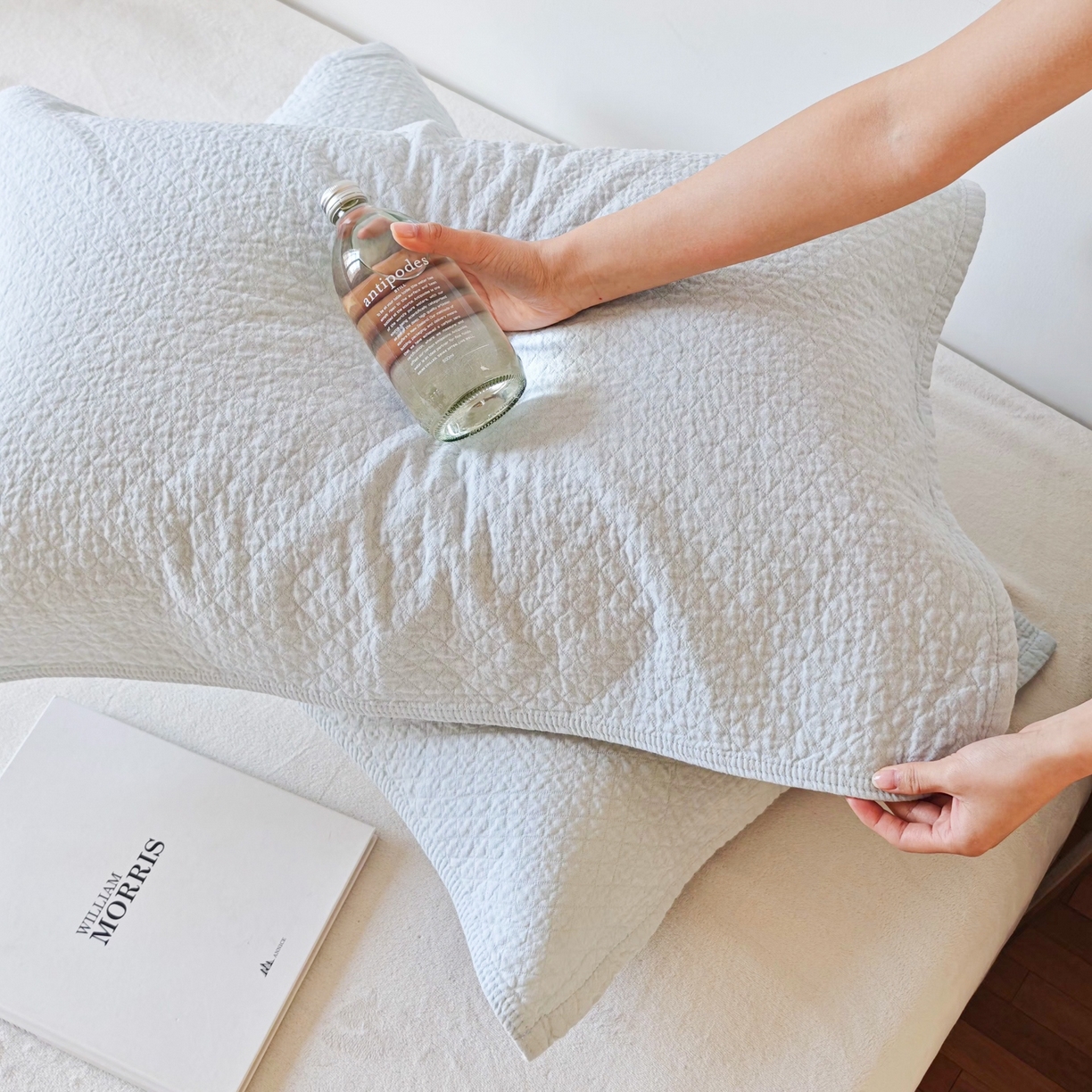 91家纺网 家纺一手货源 找家纺 沐瑟家纺 2026新款无印风格子款枕巾 素格-浅蓝