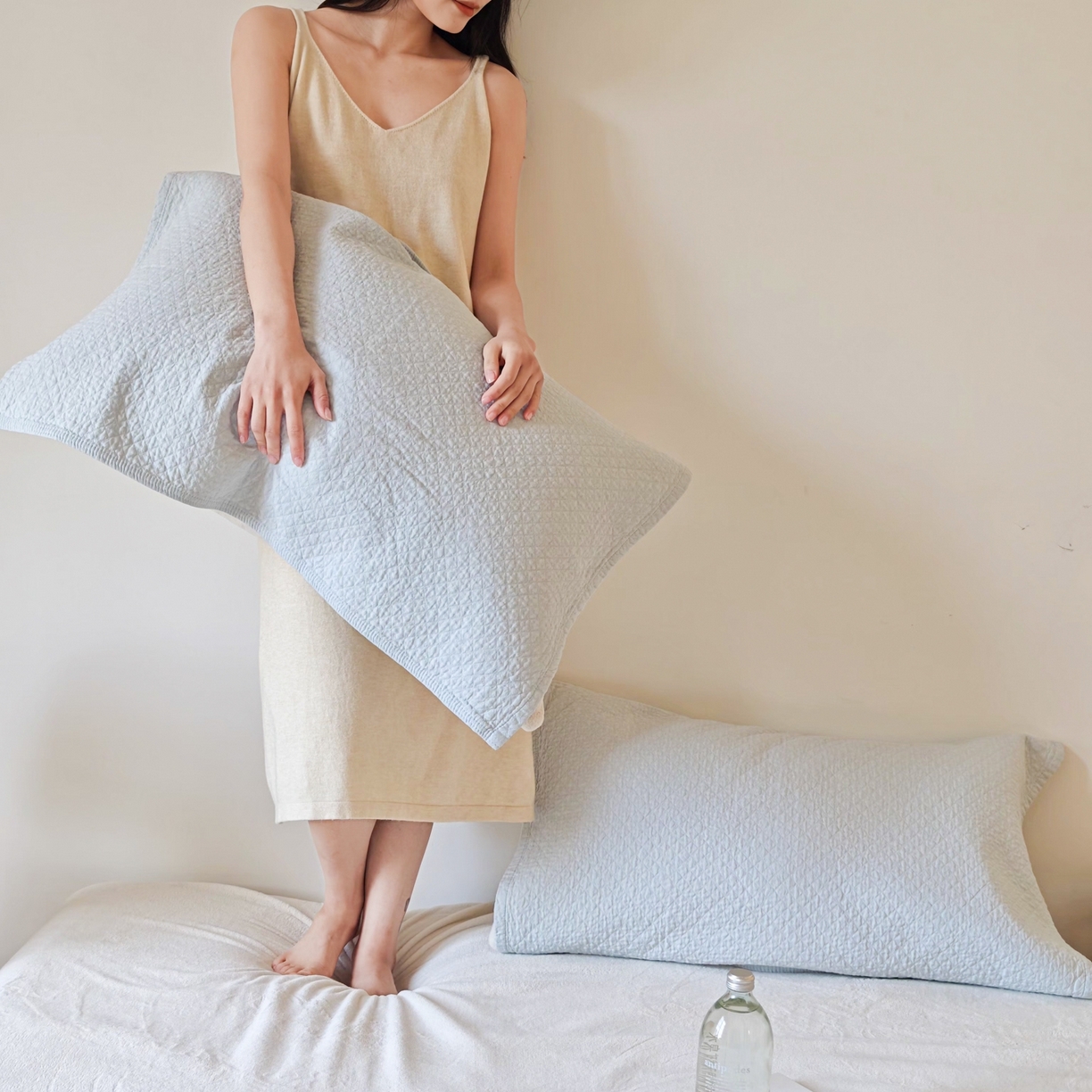 91家纺网 家纺一手货源 找家纺 沐瑟家纺 2026新款无印风格子款枕巾 素格-浅蓝