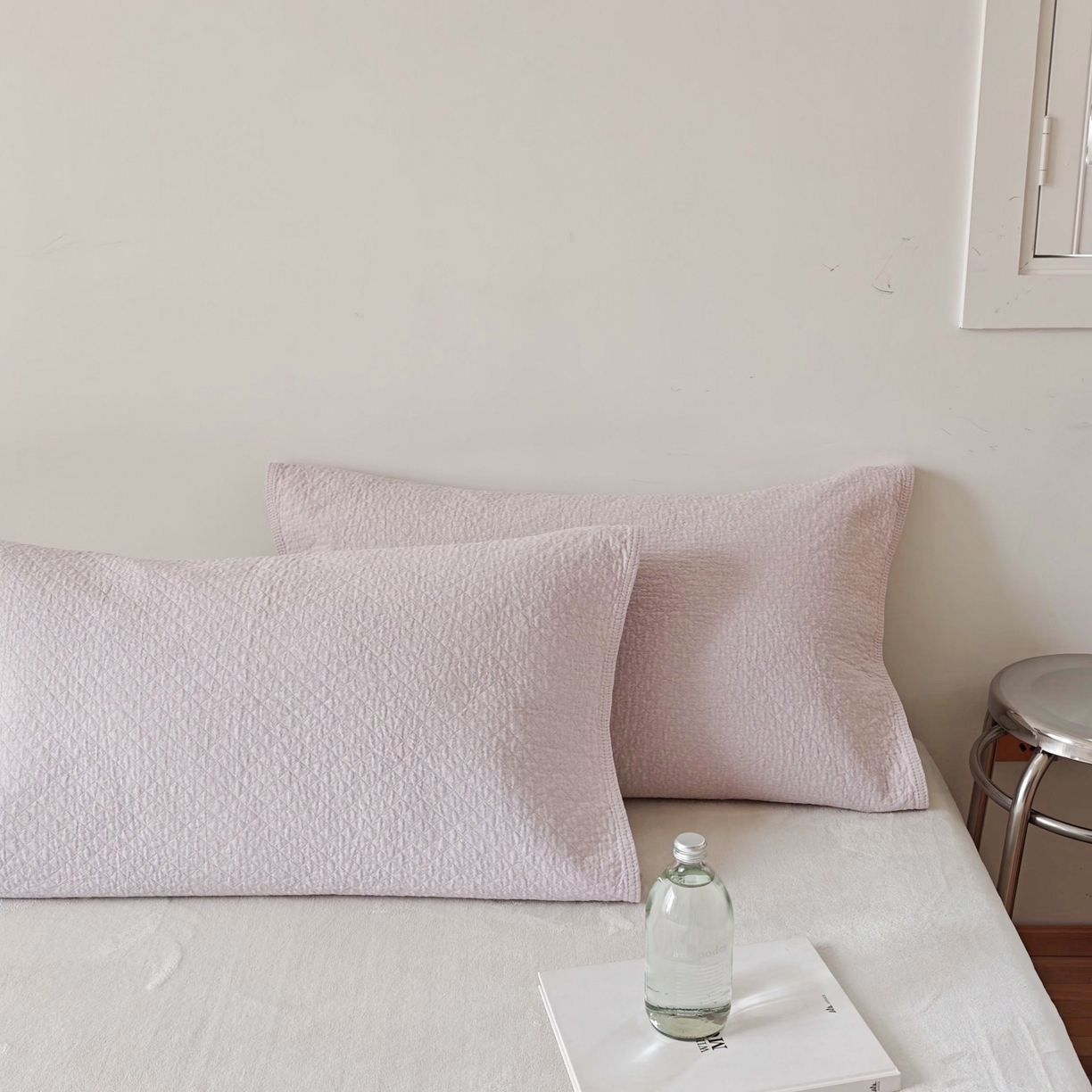 91家纺网 家纺一手货源 找家纺 沐瑟家纺 2026新款无印风格子款枕巾 素格-淡紫