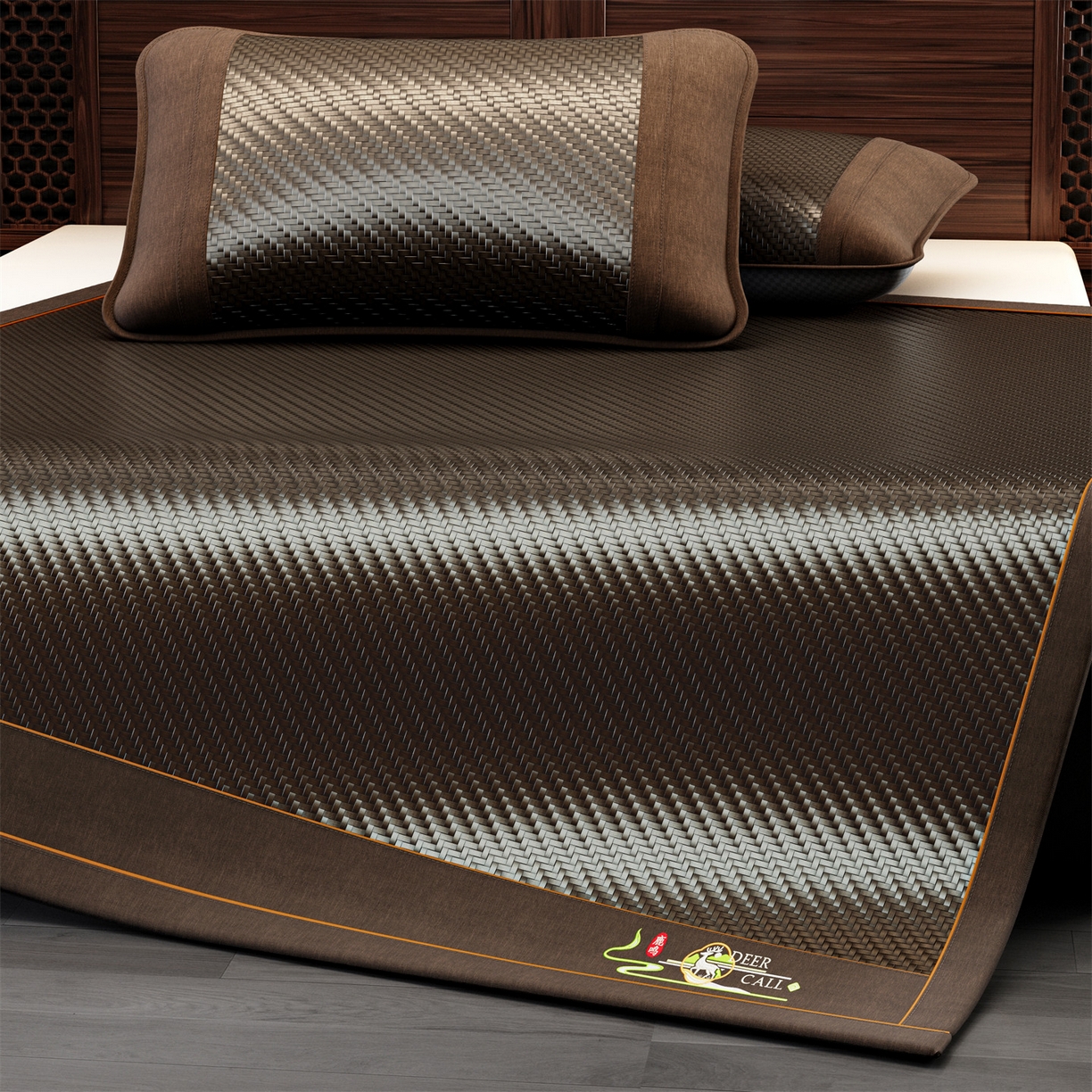 91家纺网 家纺一手货源 找家纺 绒艺席业 2026新款PE藤凉席-绣花款 鹿鸣-暖褐