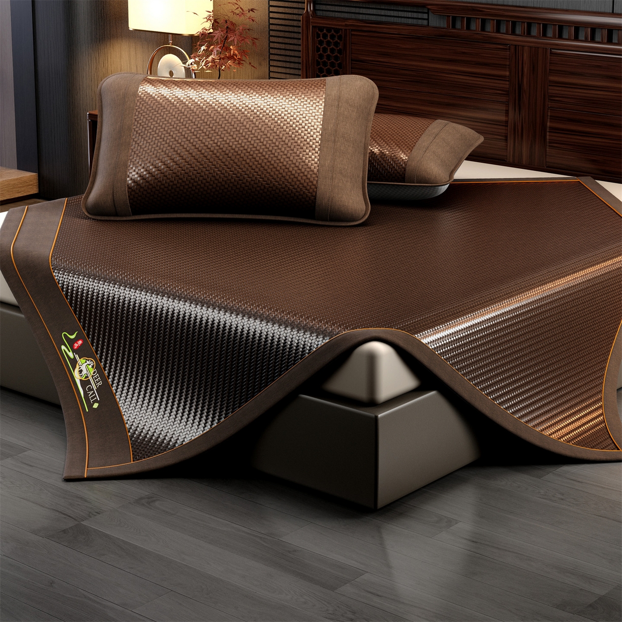 91家纺网 家纺一手货源 找家纺 绒艺席业 2026新款PE藤凉席-绣花款 鹿鸣-深棕