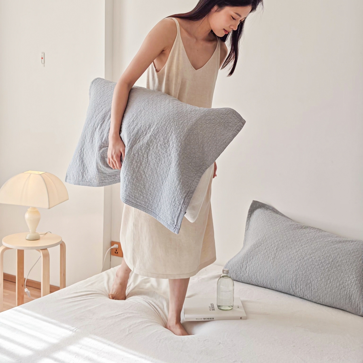 91家纺网 家纺一手货源 找家纺 沐瑟家纺 2026新款无印风格子款枕巾 米格-浅蓝