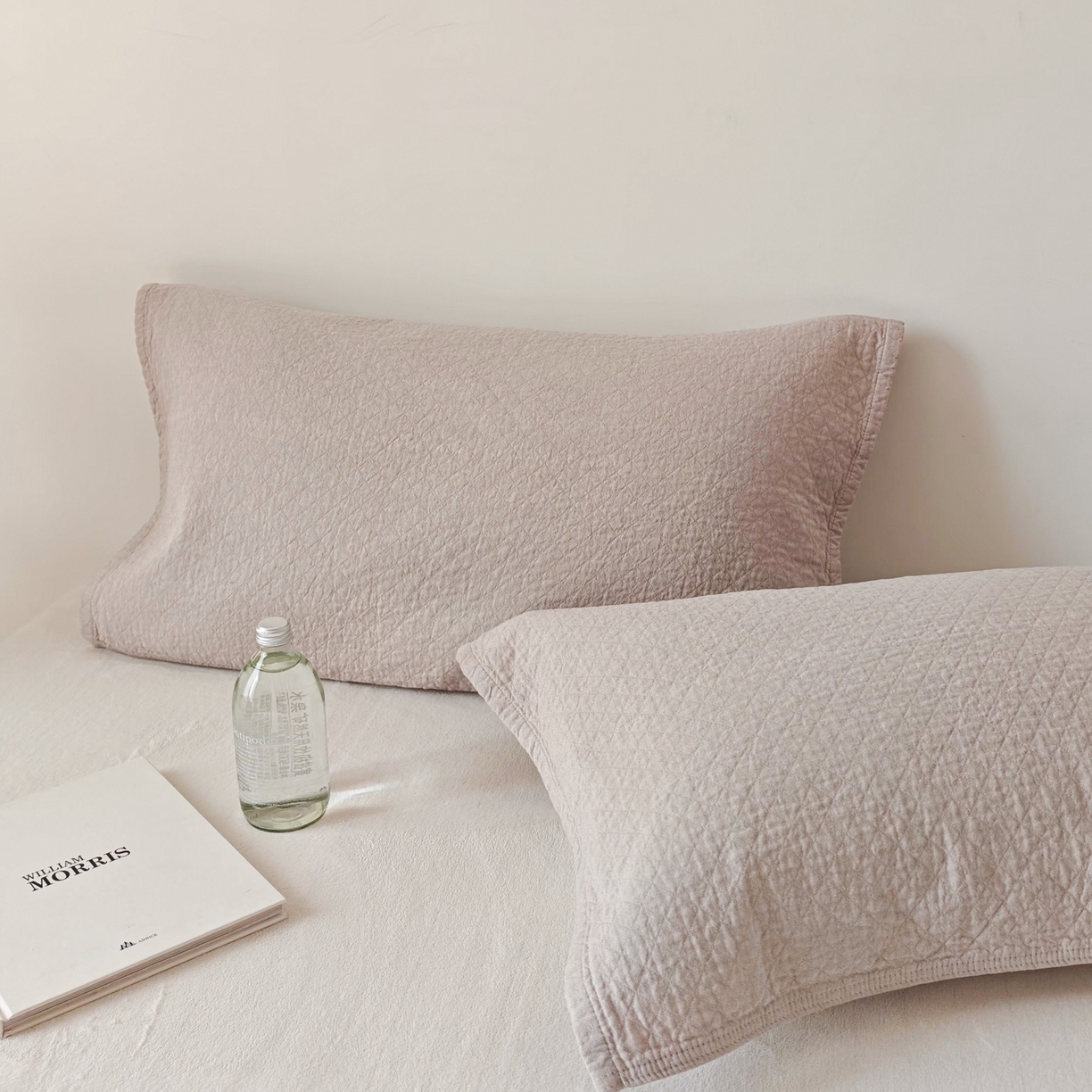 91家纺网 家纺一手货源 找家纺 沐瑟家纺 2026新款无印风格子款枕巾 素格-浅咖