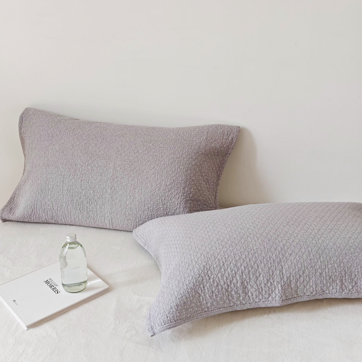 91家纺网 家纺一手货源 找家纺 沐瑟家纺 2026新款无印风格子款枕巾 素格-灰色