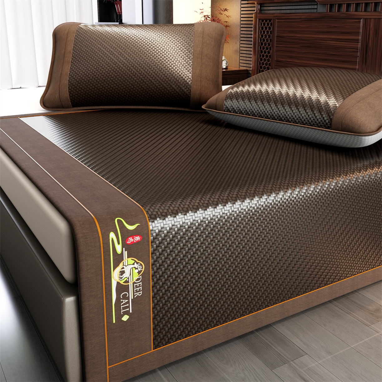 91家纺网 家纺一手货源 找家纺 绒艺席业 2026新款PE藤凉席-绣花款 鹿鸣-暖褐