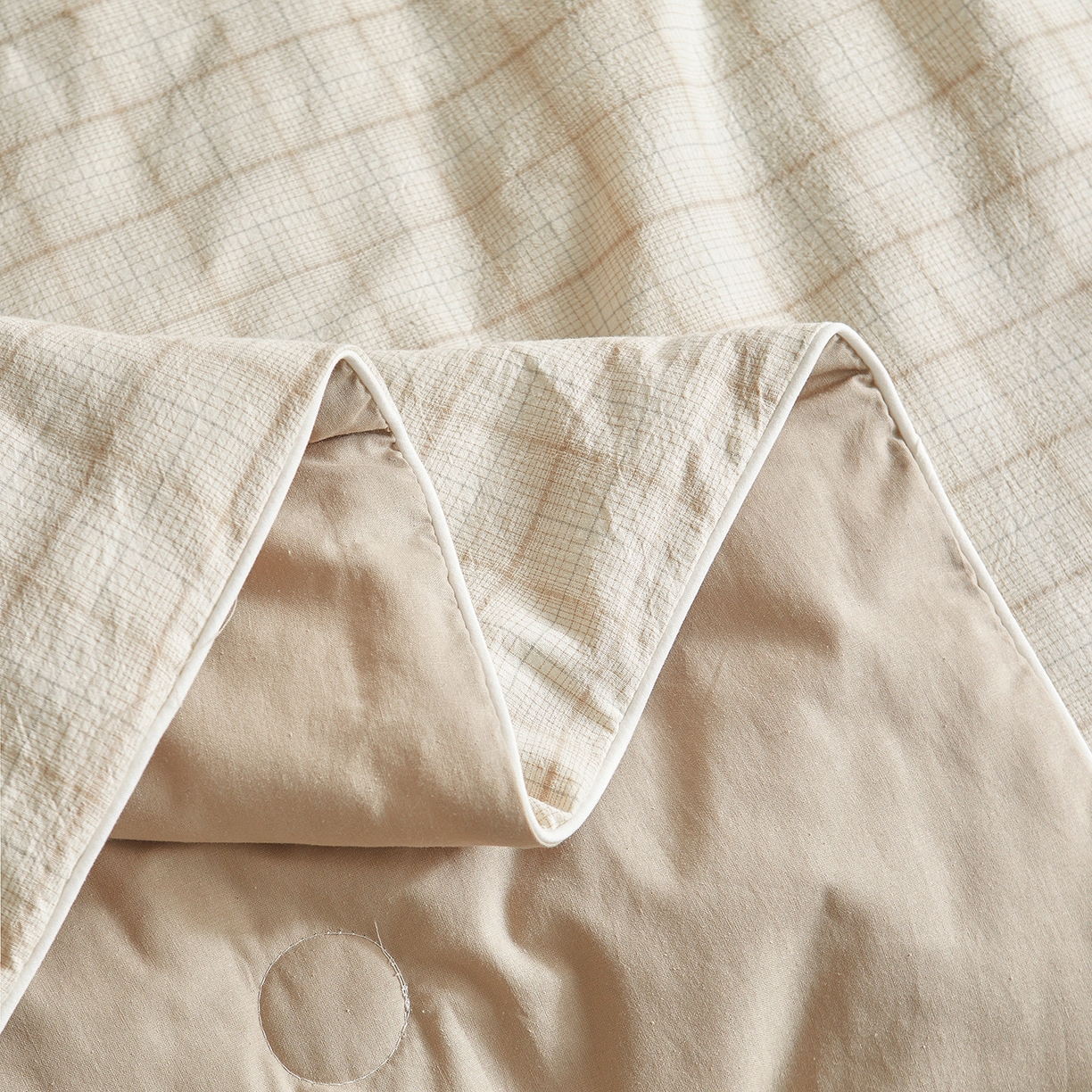 91家纺网 家纺一手货源 找家纺 典冠 2025新款A类全棉棉花被夏被四件套 低调米