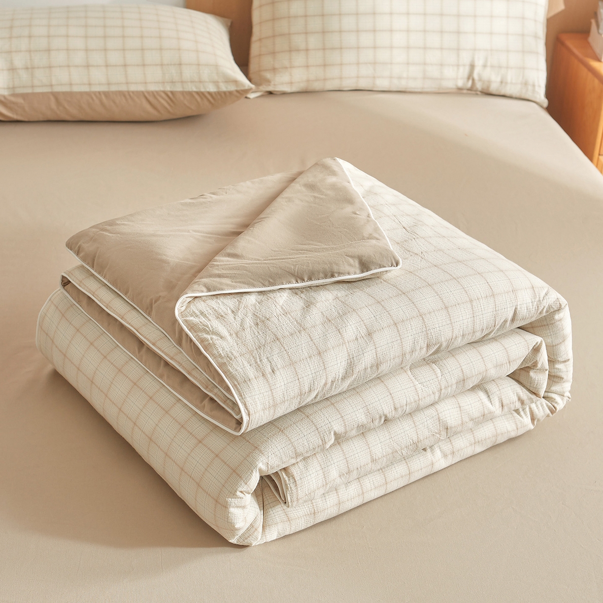 91家纺网 家纺一手货源 找家纺 典冠 2025新款A类全棉棉花被夏被四件套 低调米