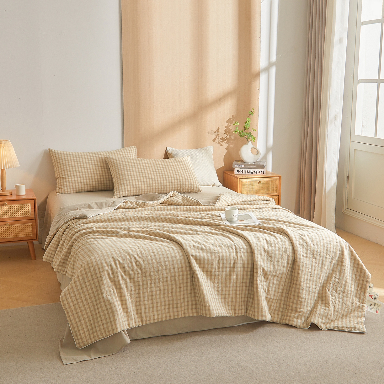 91家纺网 家纺一手货源 找家纺 典冠 2025新款A类全棉棉花被夏被四件套 朵拉咖