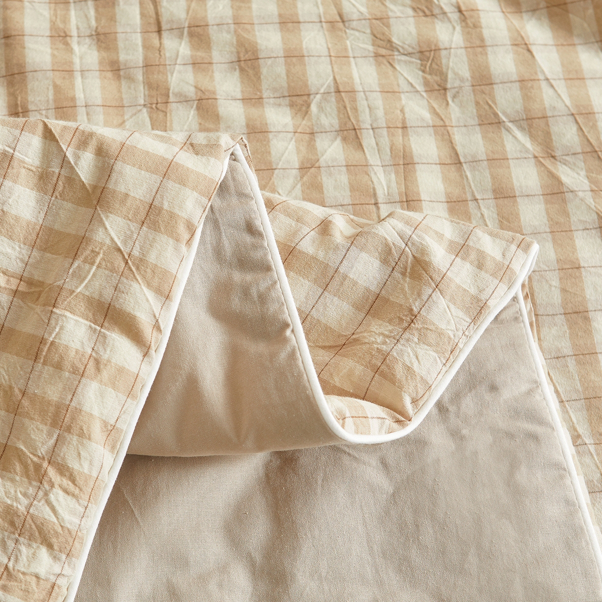 91家纺网 家纺一手货源 找家纺 典冠 2025新款A类全棉棉花被夏被四件套 朵拉咖