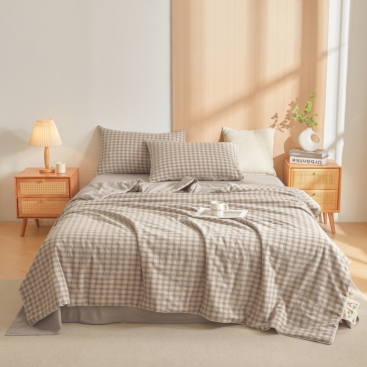 91家纺网 家纺一手货源 找家纺 典冠 2025新款A类全棉棉花被夏被四件套 焕花灰