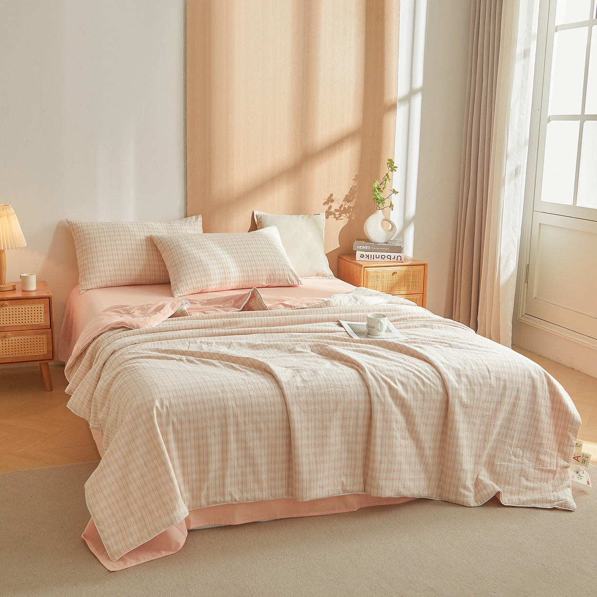 91家纺网 家纺一手货源 找家纺 典冠 2025新款A类全棉棉花被夏被四件套 柠檬粉