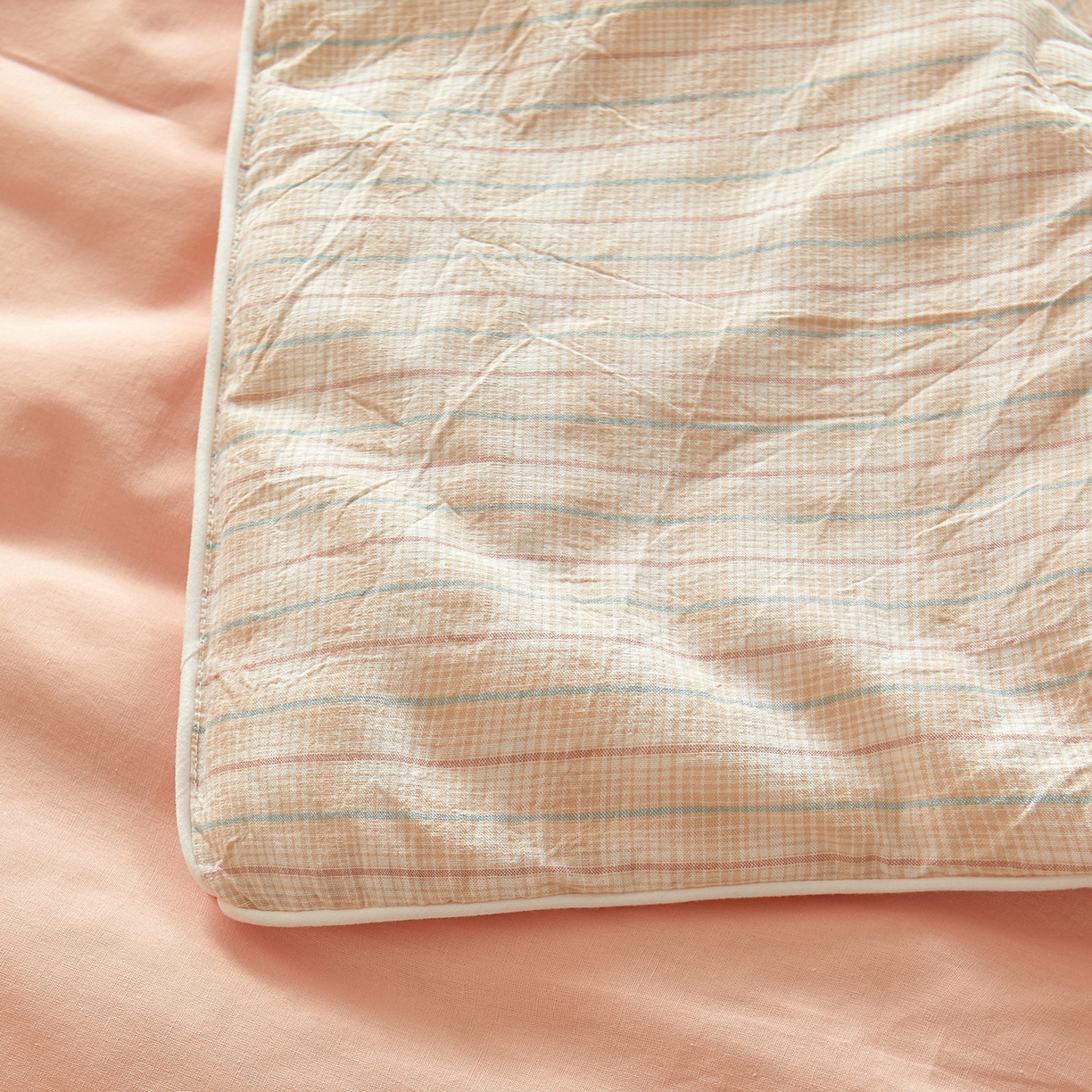 91家纺网 家纺一手货源 找家纺 典冠 2025新款A类全棉棉花被夏被四件套 柠檬粉