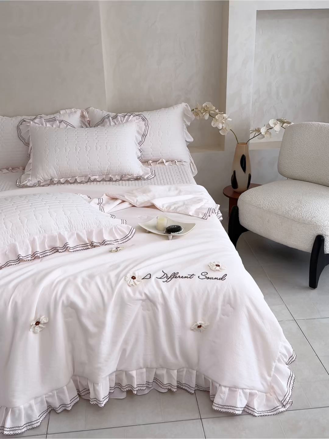 91家纺网 家纺一手货源 找家纺 金绣美居 2026春夏新款多功能夏凉被空调被夏被床盖四件套-花絮（控价不低于169元） 花絮-浅粉