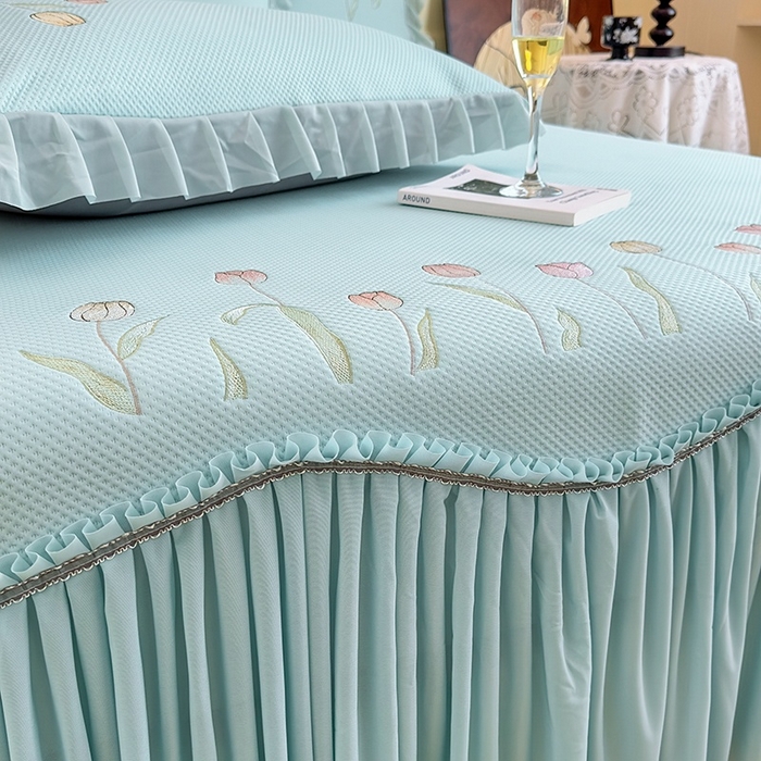 91家纺网 家纺一手货源 找家纺 金绣美居 2026春夏新款中分子绣花款弯边复合凉感席三件套夏凉被空调被 -洛可可 洛可可-蓝色