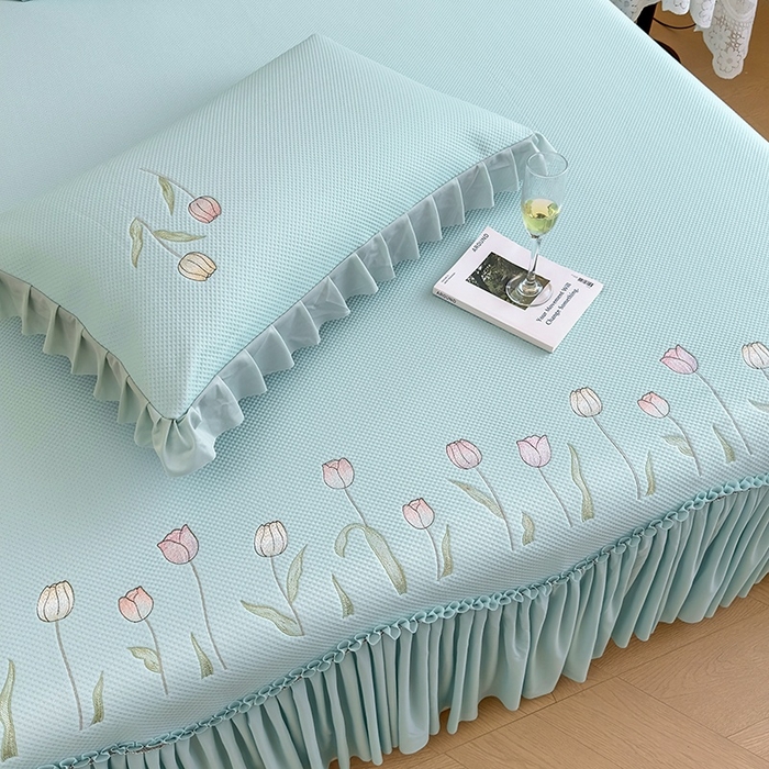 91家纺网 家纺一手货源 找家纺 金绣美居 2026春夏新款中分子绣花款弯边复合凉感席三件套夏凉被空调被 -洛可可 洛可可-蓝色