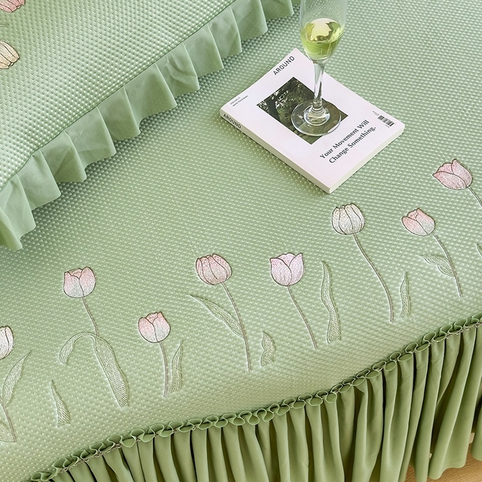 91家纺网 家纺一手货源 找家纺 金绣美居 2026春夏新款中分子绣花款弯边复合凉感席三件套夏凉被空调被 -洛可可 洛可可-绿色