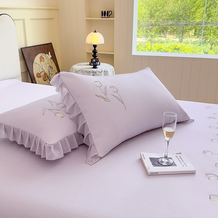 91家纺网 家纺一手货源 找家纺 金绣美居 2026春夏新款中分子绣花款弯边复合凉感席三件套夏凉被空调被 -洛可可 洛可可-紫色