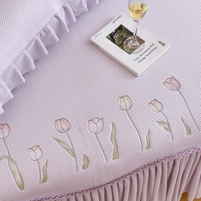 91家纺网 家纺一手货源 找家纺 金绣美居 2026春夏新款中分子绣花款弯边复合凉感席三件套夏凉被空调被 -洛可可 洛可可-紫色