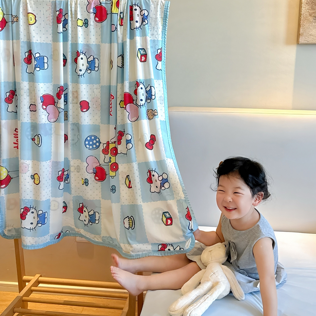 91家纺网 家纺一手货源 找家纺 兜米家居 2026新款A类母婴级三丽鸥凉感毯 KT猫