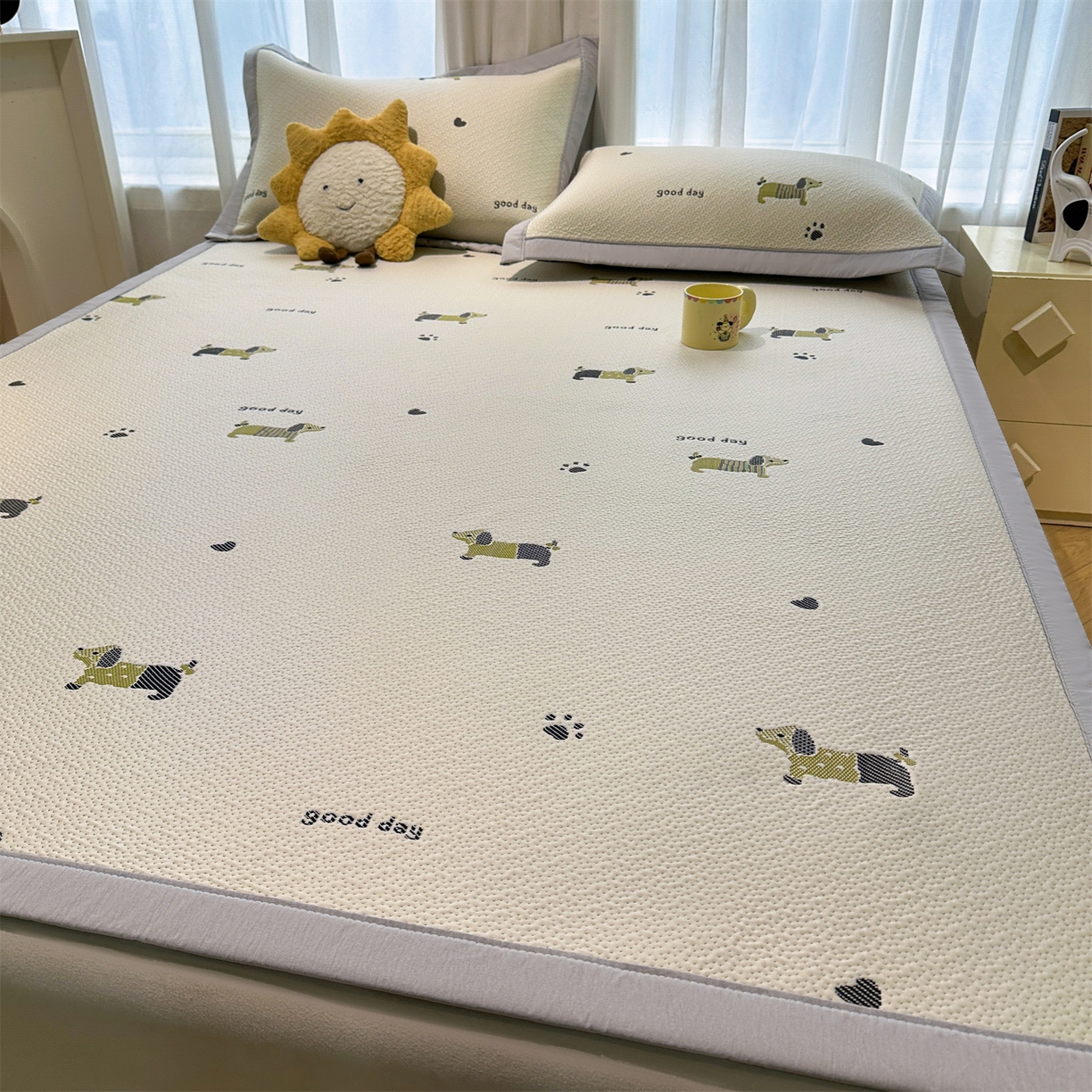 91家纺网 家纺一手货源 找家纺 （总）居易简 2026新款卡通实拍小红书爆款凉豆豆凉席100%PE 乙纶凉感可水洗床席席子-床席款