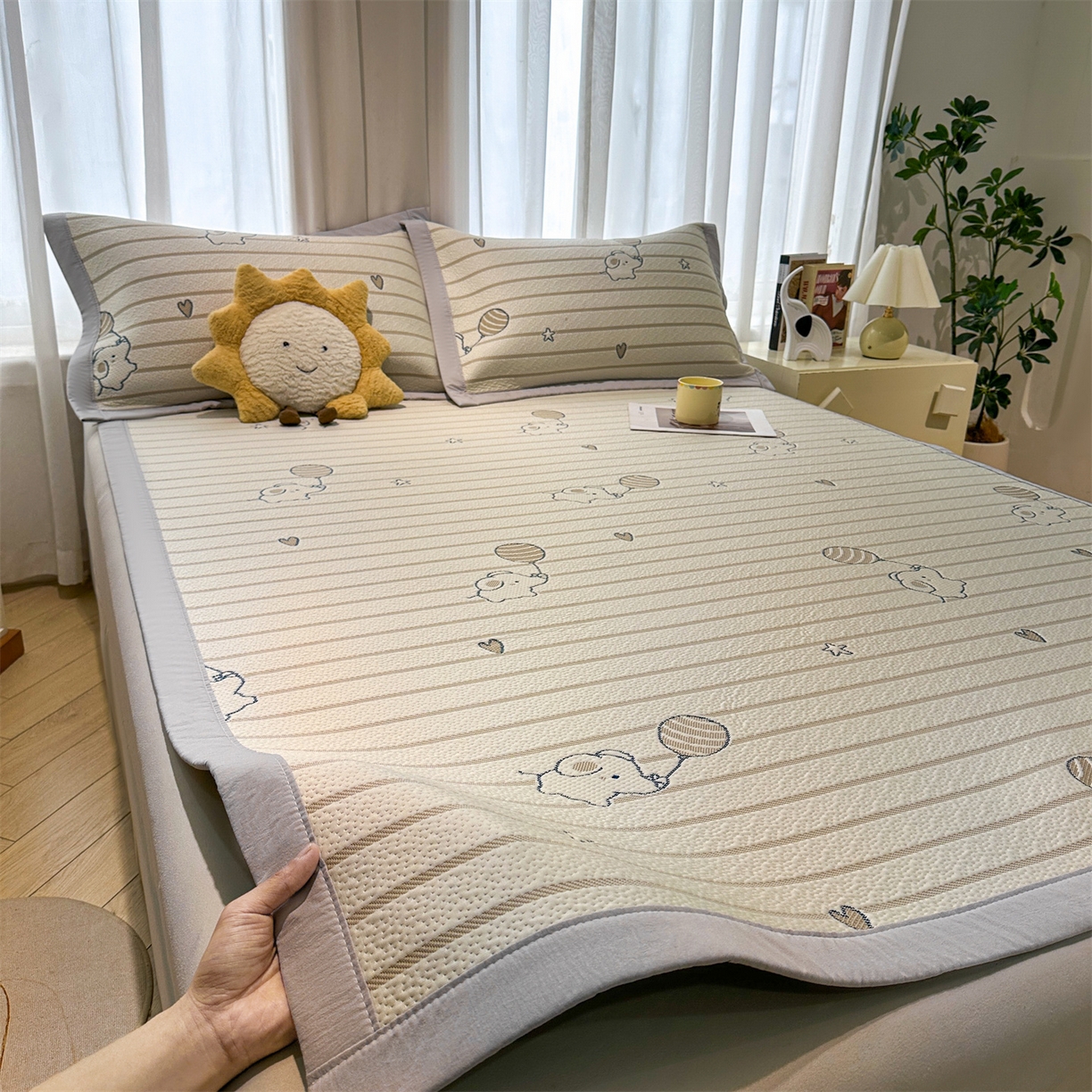 91家纺网 家纺一手货源 找家纺 （总）居易简 2026新款卡通实拍小红书爆款凉豆豆凉席100%PE 乙纶凉感可水洗床席席子-床席款