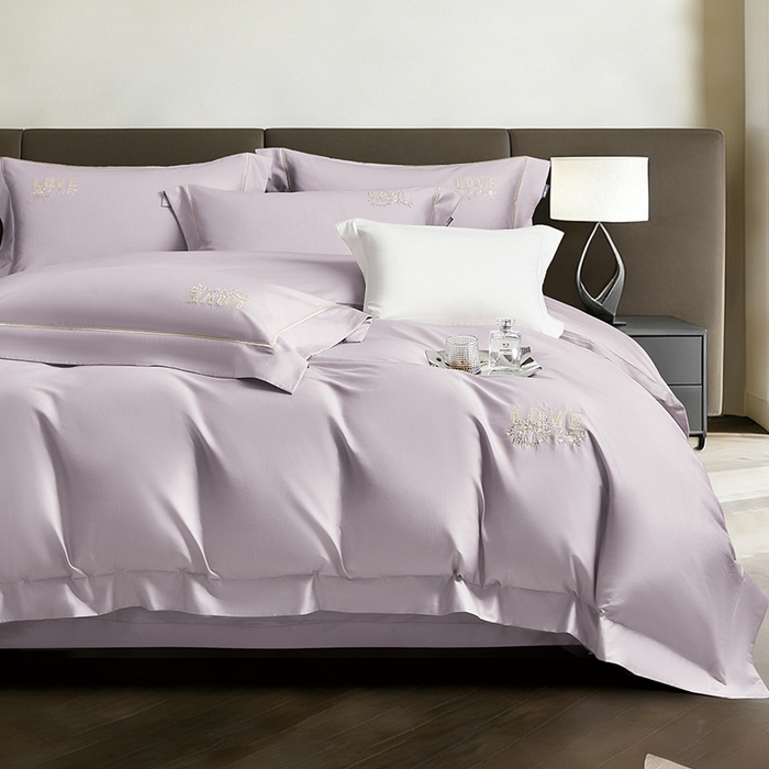 91家纺网 家纺一手货源 找家纺 诗黛尔 2026春夏新款60S长绒棉刺绣雅姿系列四件套 雅姿-丁香紫