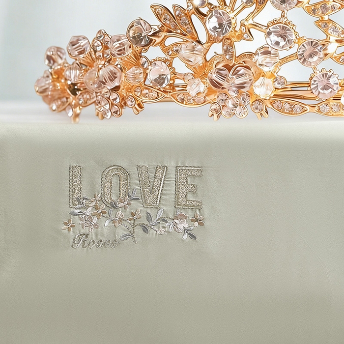 91家纺网 家纺一手货源 找家纺 诗黛尔 2026春夏新款60S长绒棉刺绣雅姿系列四件套 雅姿-豆绿