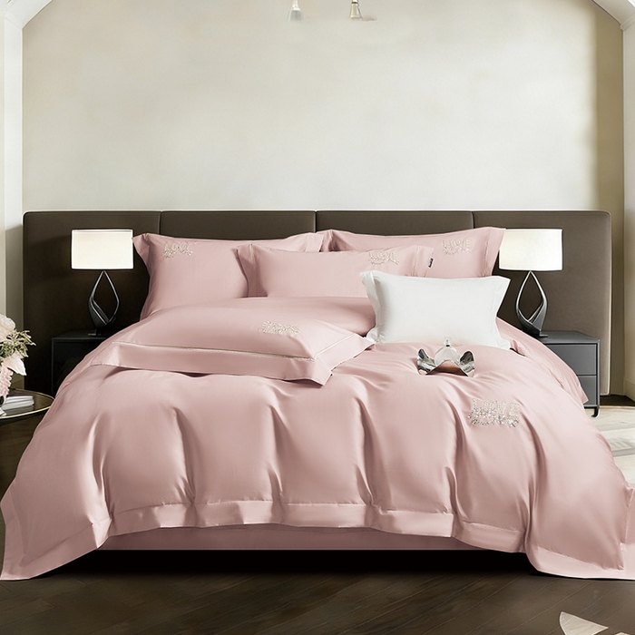 91家纺网 家纺一手货源 找家纺 诗黛尔 2026春夏新款60S长绒棉刺绣雅姿系列四件套 雅姿-粉豆沙