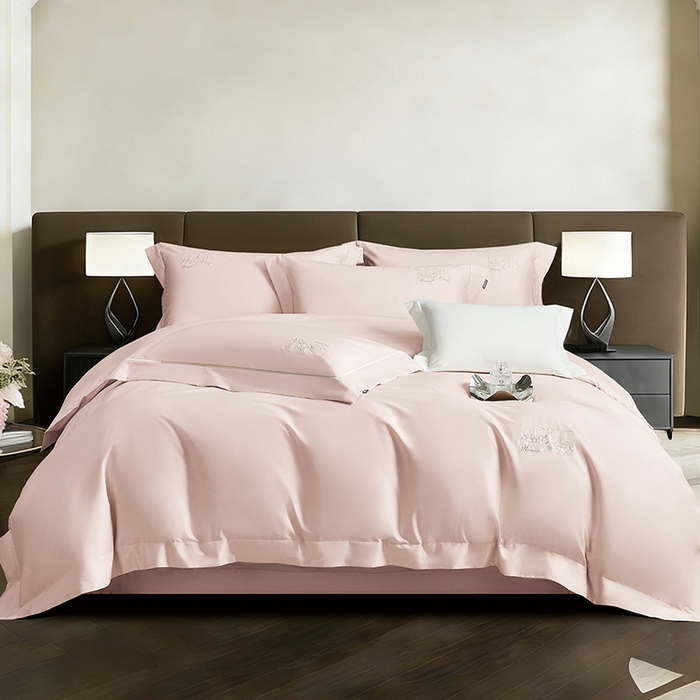 91家纺网 家纺一手货源 找家纺 诗黛尔 2026春夏新款60S长绒棉刺绣雅姿系列四件套 雅姿-粉玉