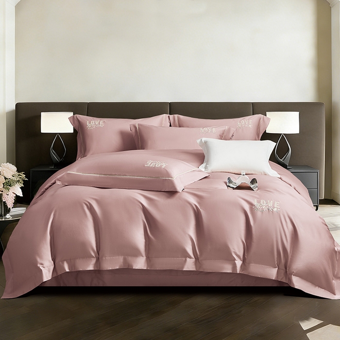 91家纺网 家纺一手货源 找家纺 诗黛尔 2026春夏新款60S长绒棉刺绣雅姿系列四件套 雅姿-红豆沙