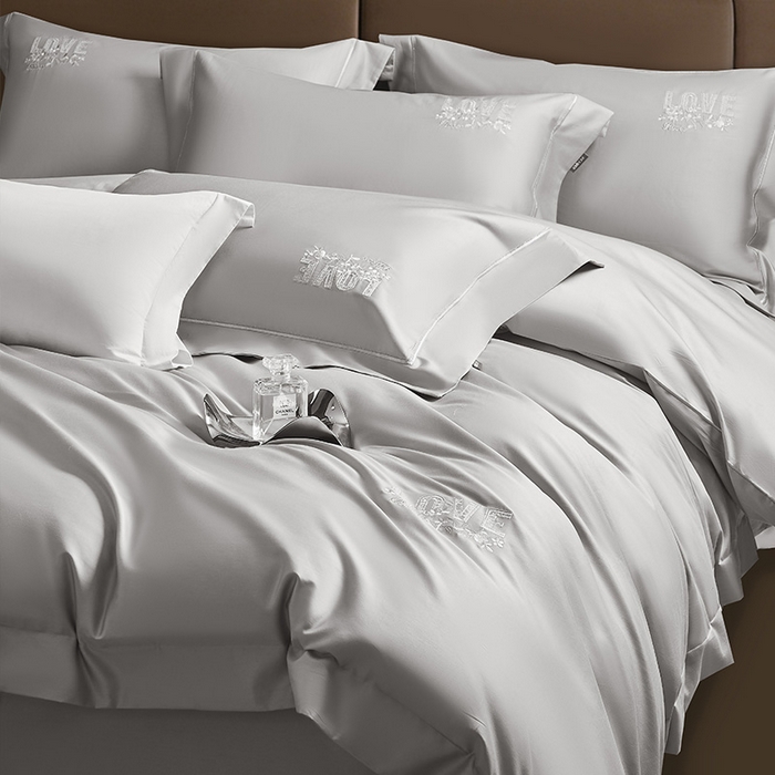 91家纺网 家纺一手货源 找家纺 诗黛尔 2026春夏新款60S长绒棉刺绣雅姿系列四件套 雅姿-银灰